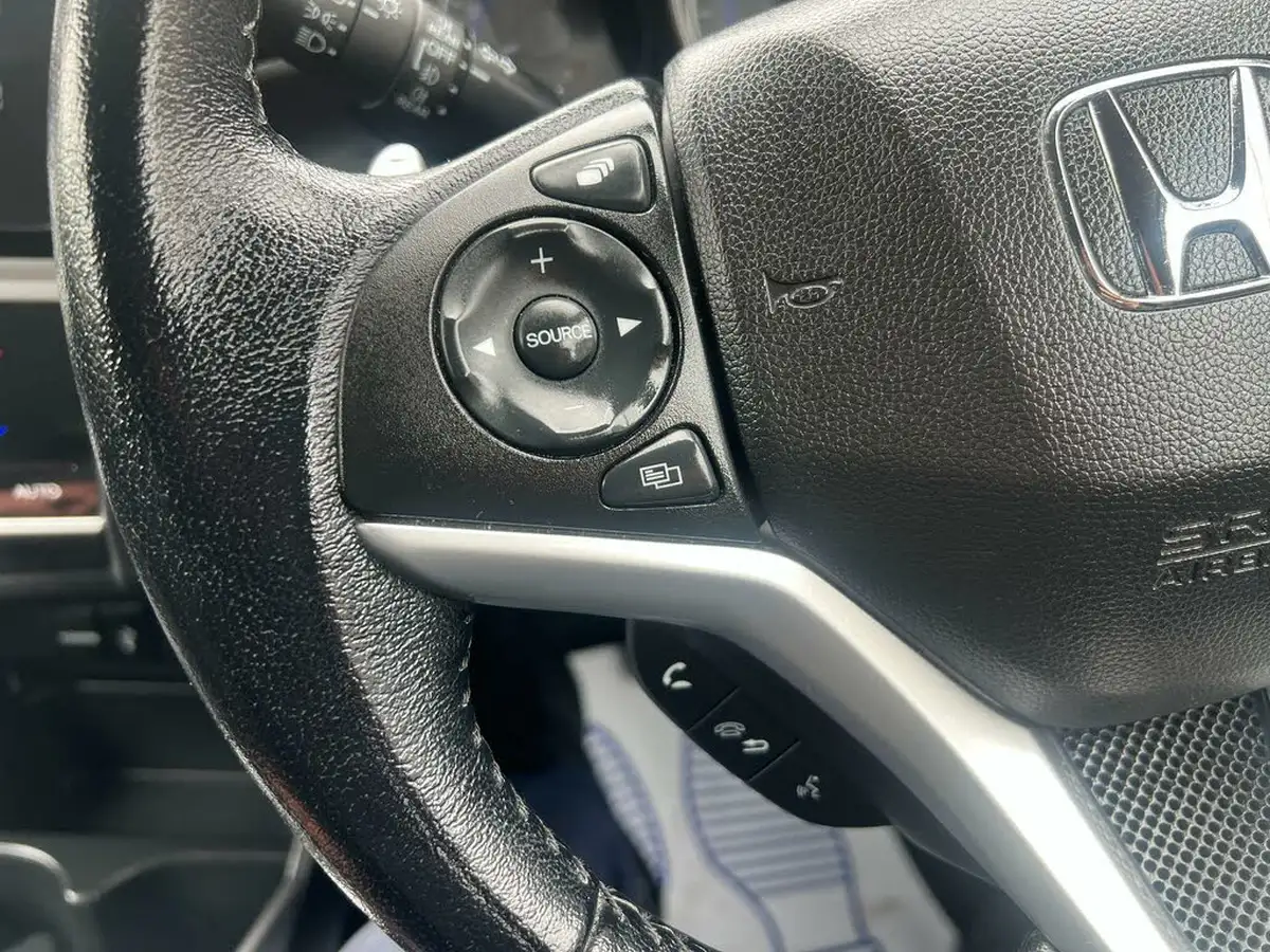 2016-honda-jazz-13-i-vtec-ex-cvt-big-25