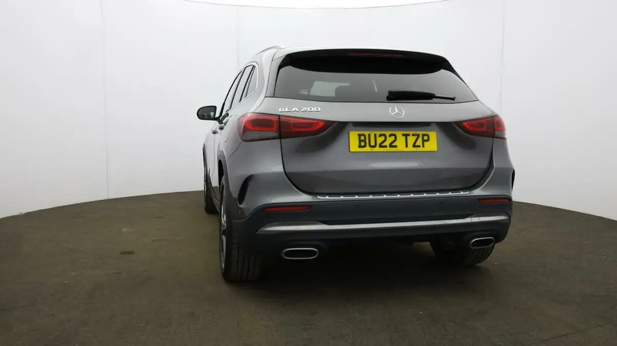 2022-mercedes-benz-gla-class-13-gla-200-amg-line-executive-big-64