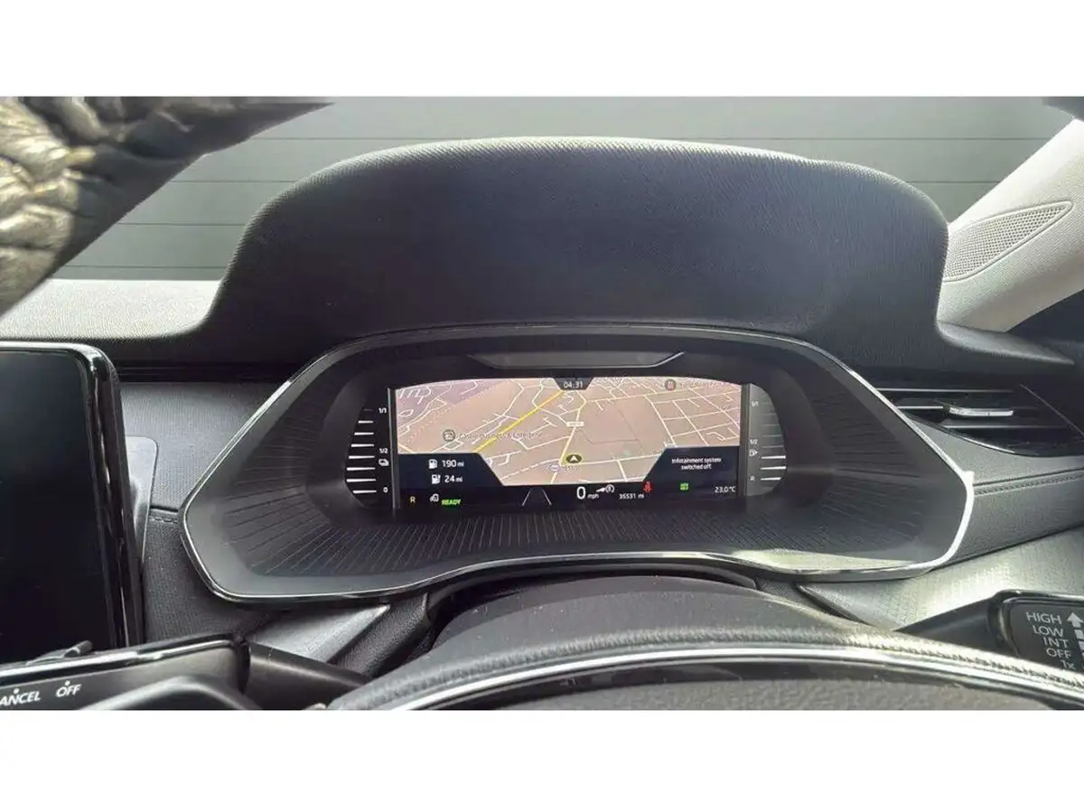 2021-skoda-octavia-big-17