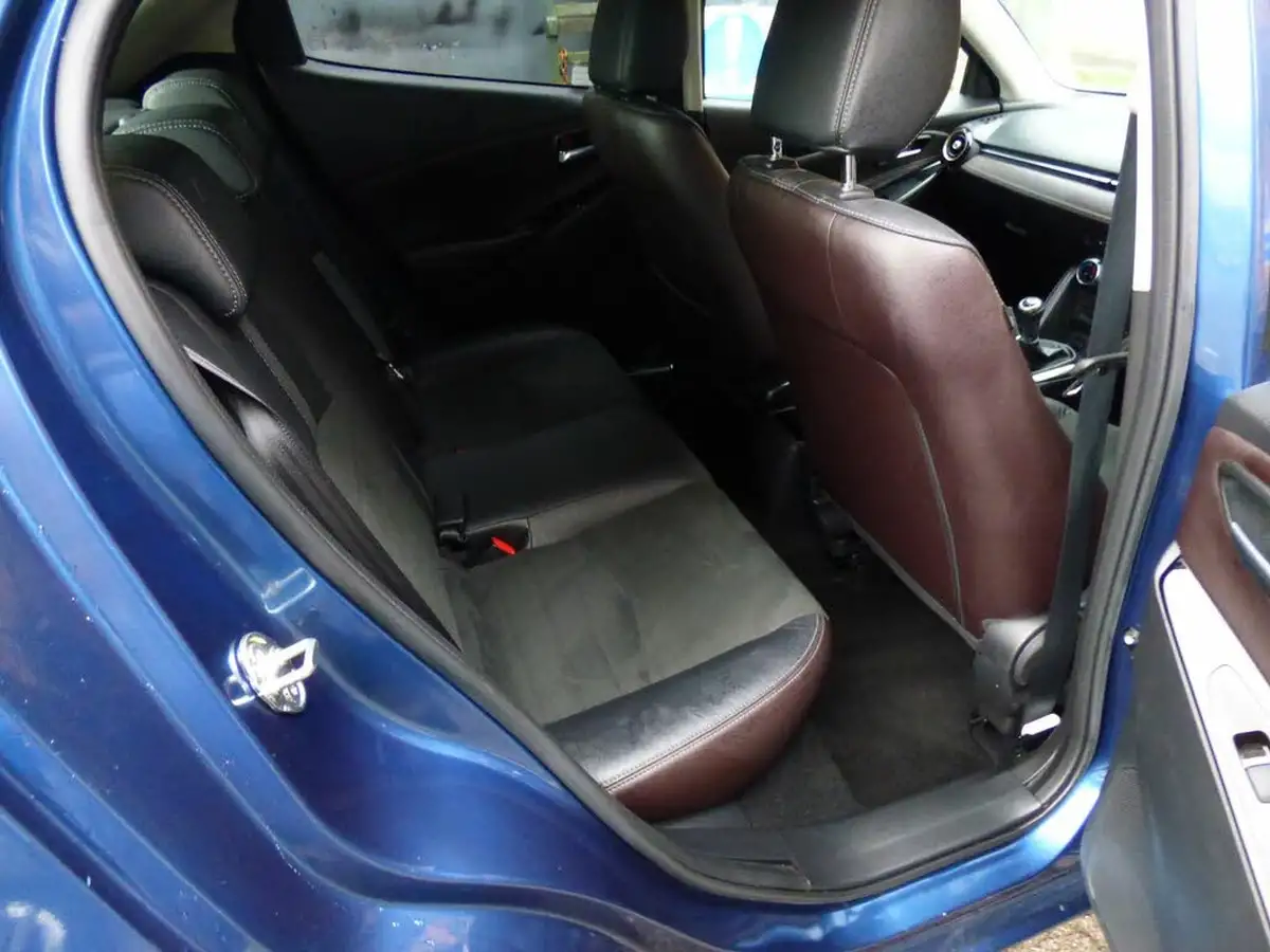 2017-mazda-mazda2-15-gt-sport-big-9