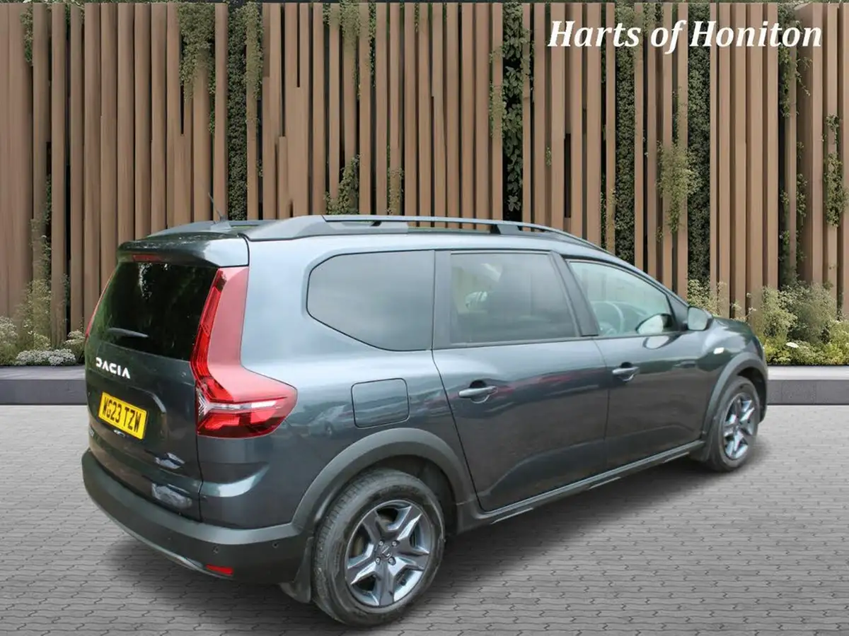 2023-dacia-jogger-10-tce-expression-big-1