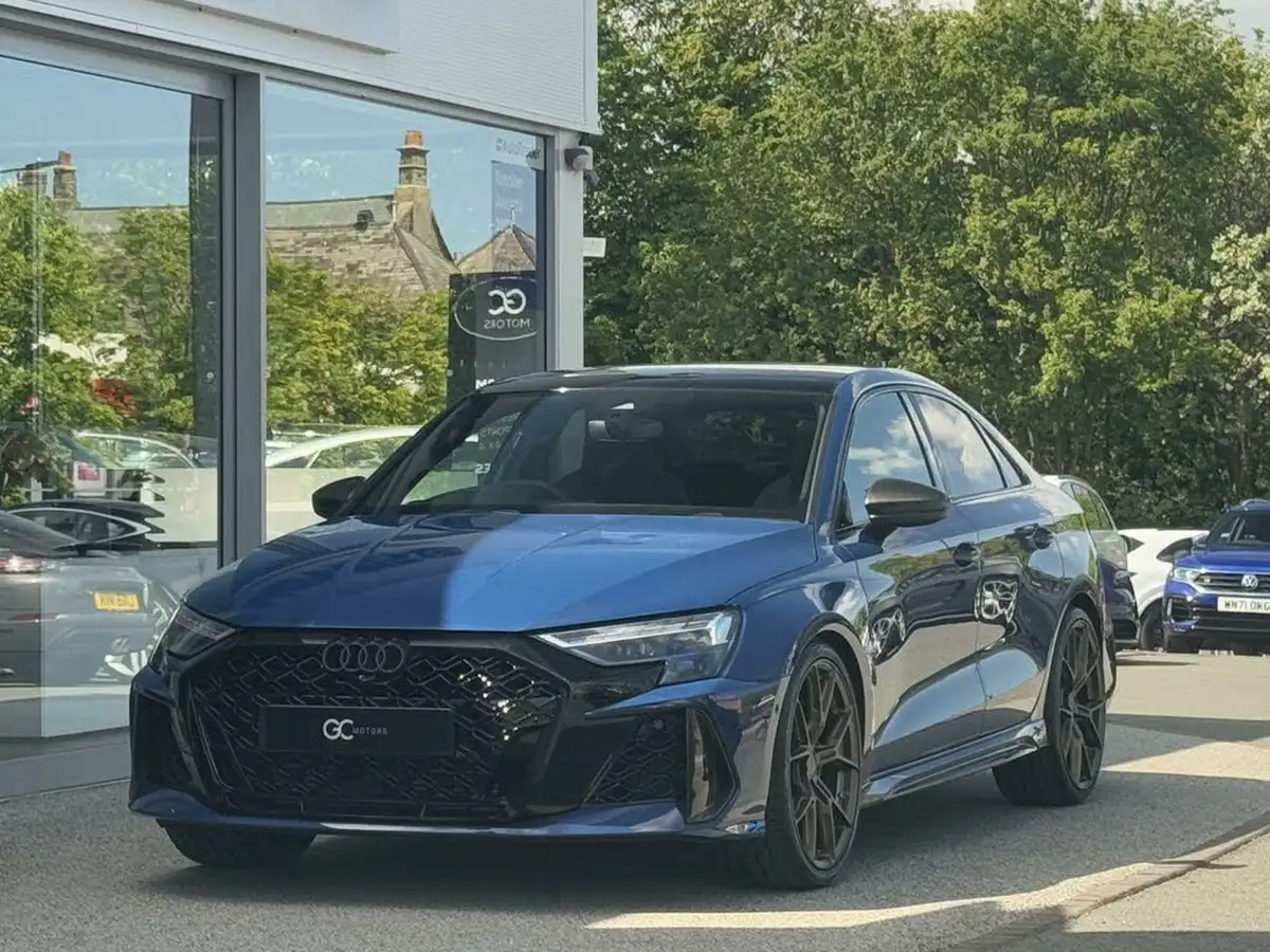 2025-audi-rs3-big-0