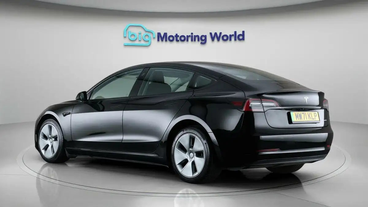2021-tesla-model-3-e-long-range-awd-big-4