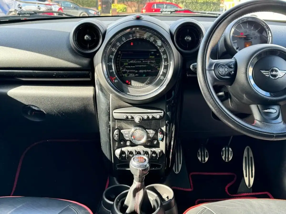 2014-mini-countryman-16-john-cooper-works-big-18