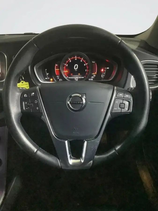 2018-volvo-v40-15-t3-inscription-big-14