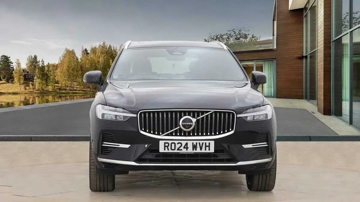 2024-volvo-xc60-20-t8-ultimate-dark-big-7