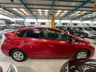 2010-toyota-prius-small-10