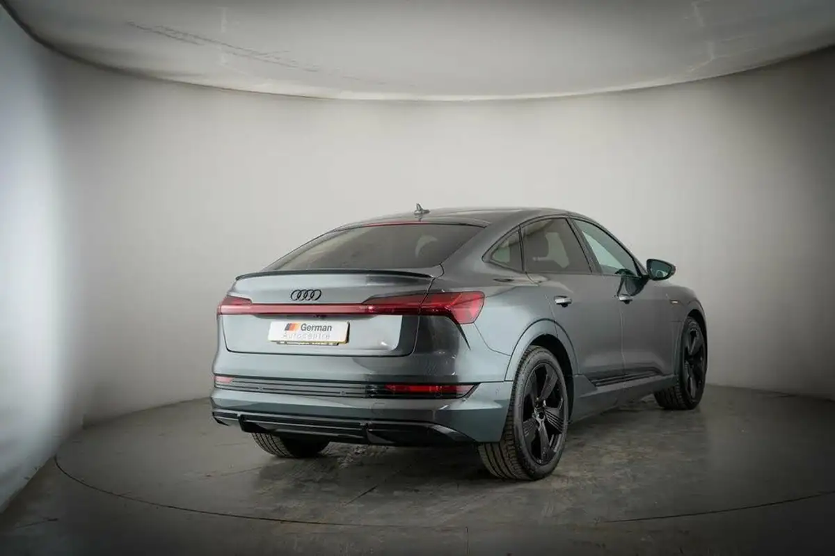 2021-audi-e-tron-50e-s-line-sportback-big-37