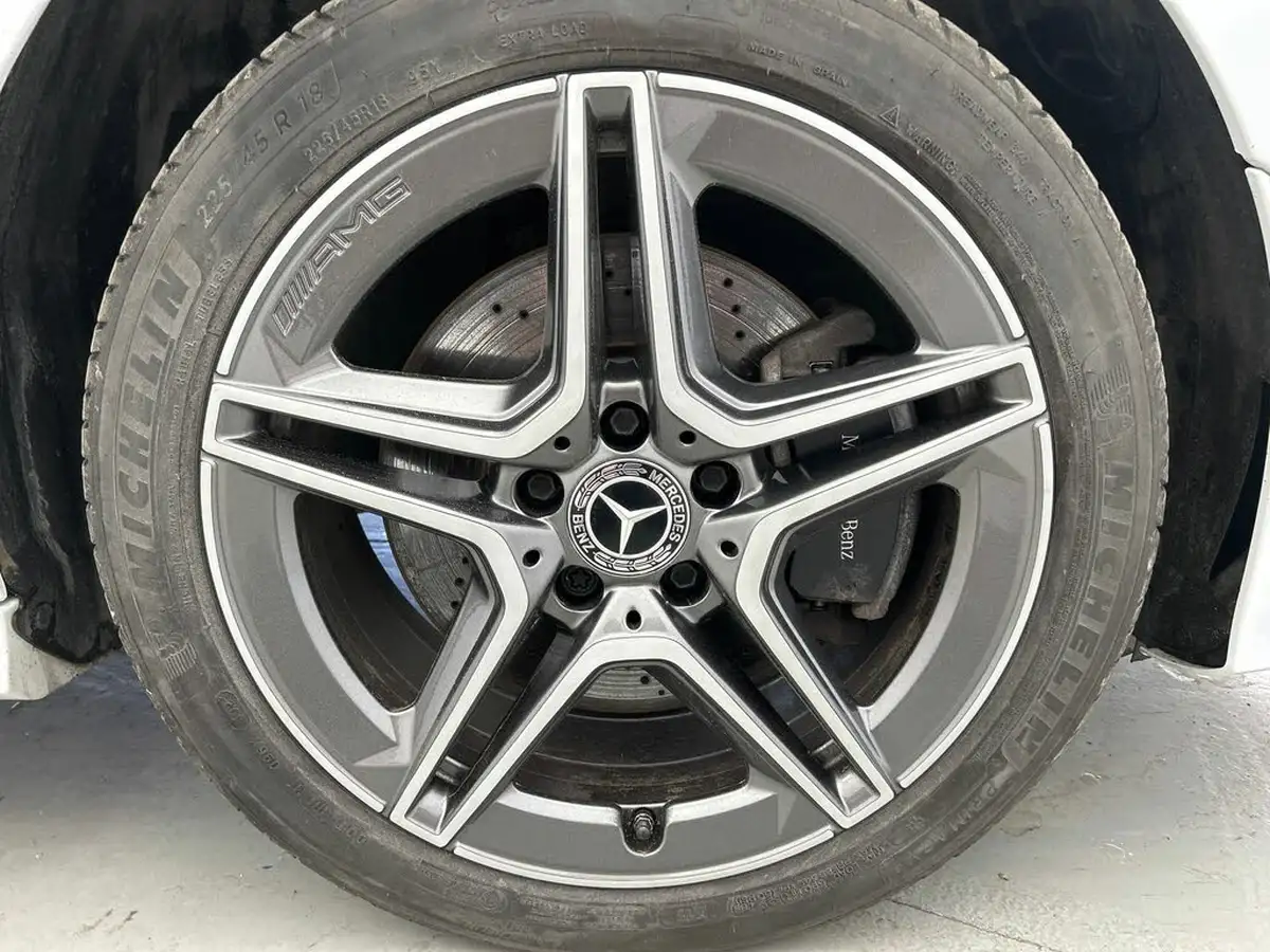 2021-mercedes-benz-cla-big-13