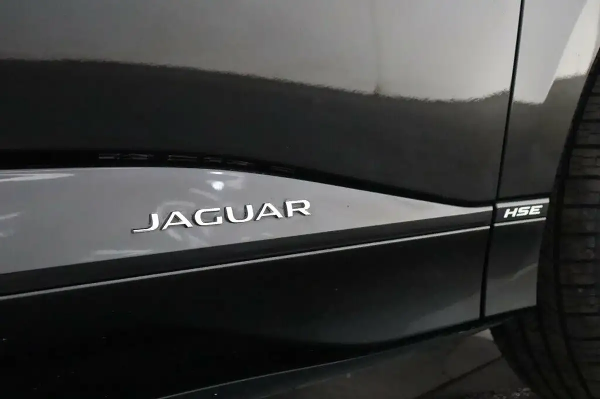 2020-jaguar-i-pace-ev400-hse-big-16