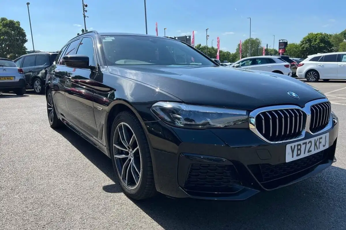 2022-bmw-5-series-20-530e-m-sport-touring-5d-big-18