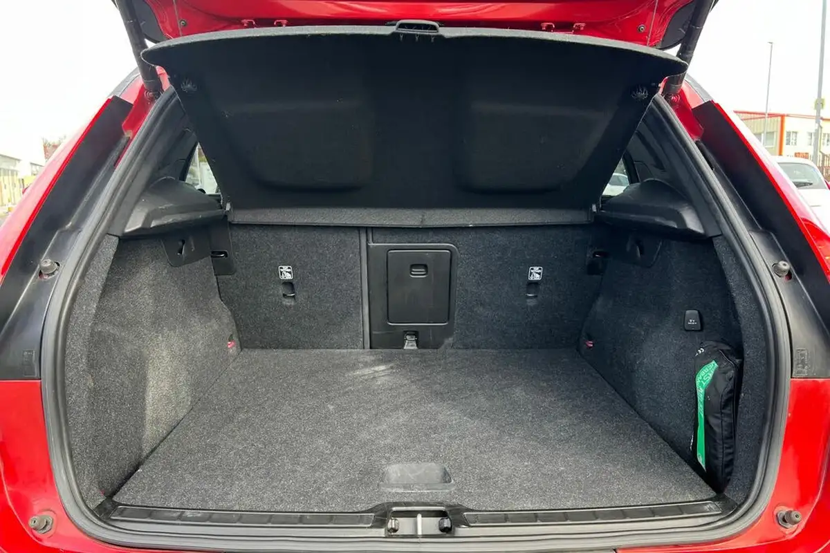 2021-volvo-xc40-15-t4-r-design-208bhp-big-7