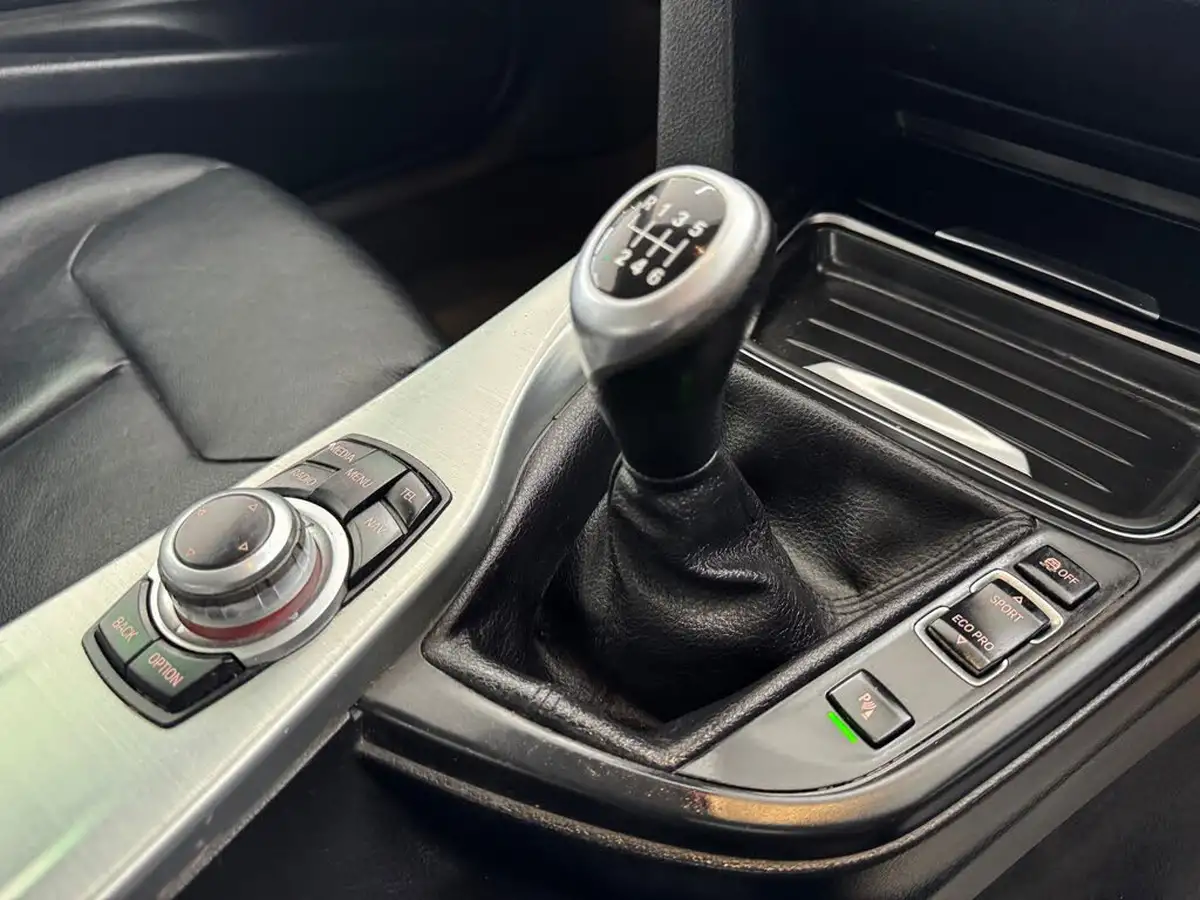 2012-bmw-3-series-20td-320d-efficientdynamics-163bhp-efficientdynamics-ss-big-12