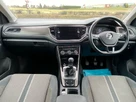 2018-volkswagen-t-roc-10-tsi-design-small-39
