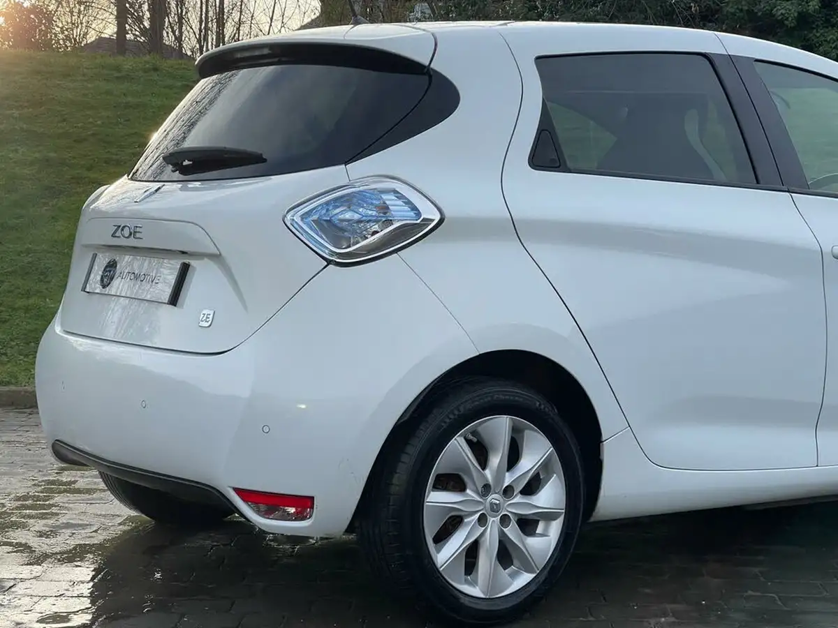 2015-renault-zoe-e-dynamique-nav-big-57