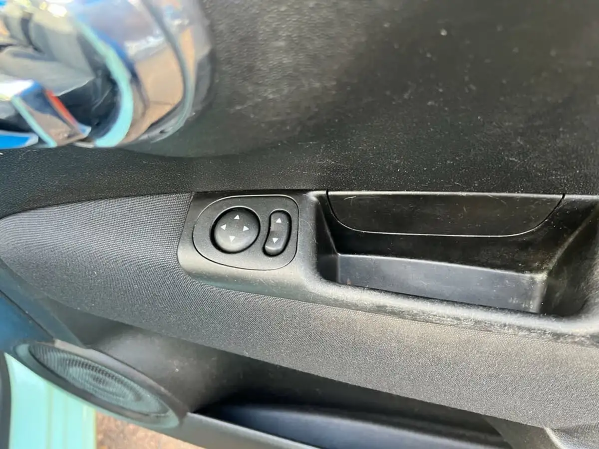 2018-fiat-500-12-lounge-big-32