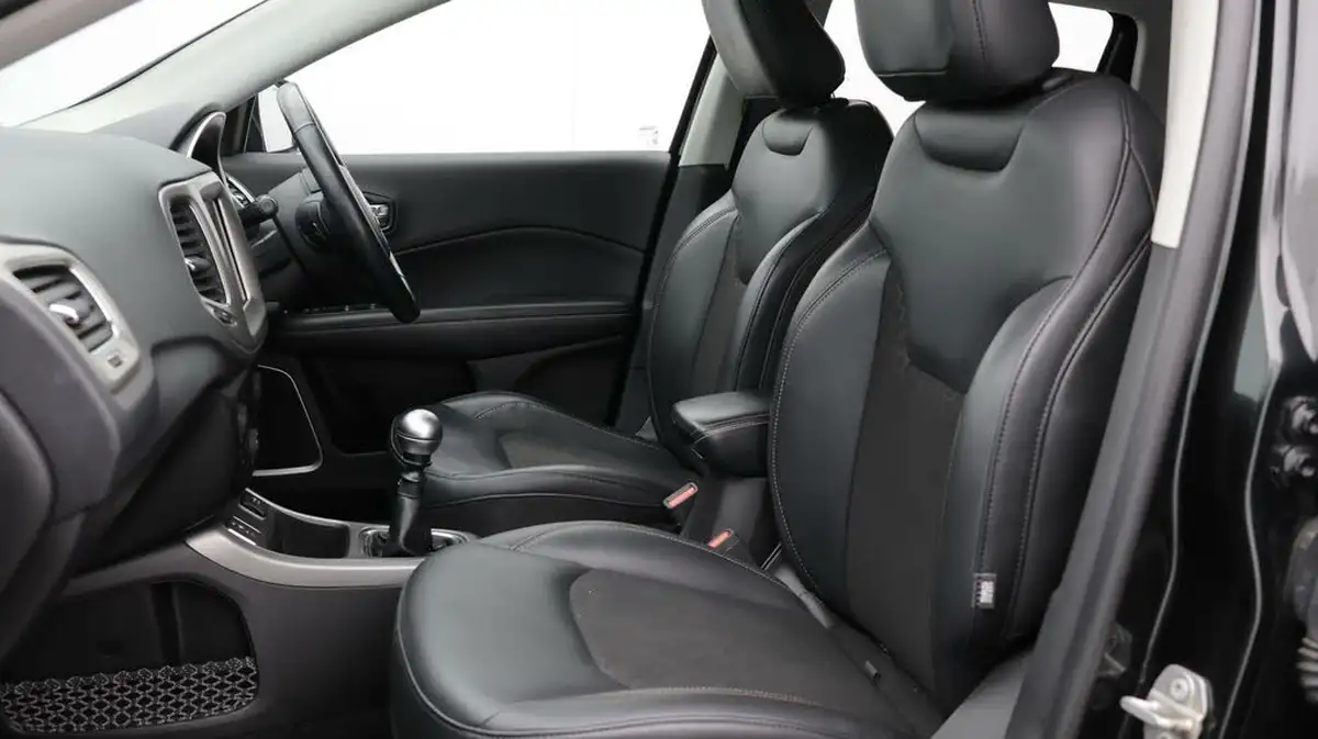 2018-jeep-compass-14-multiair-ii-longitude-big-14