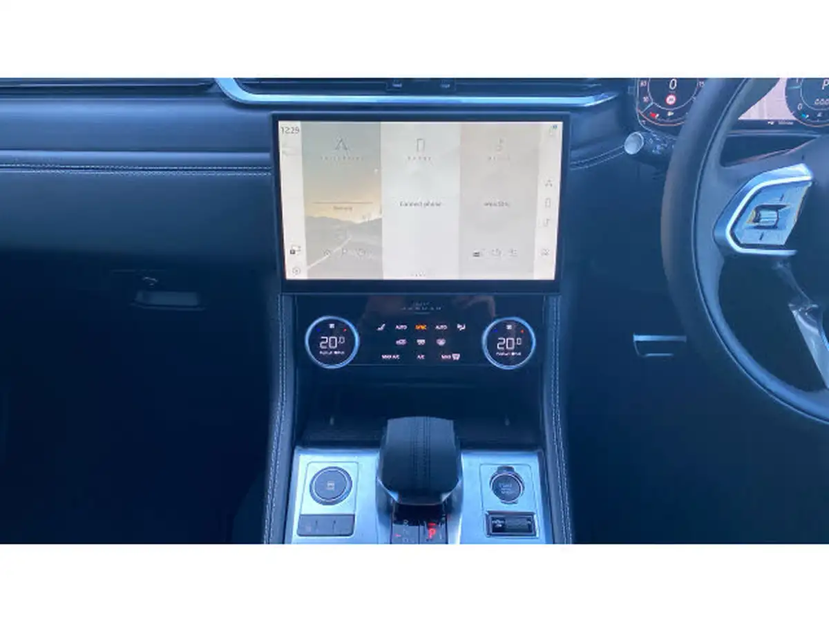 2024-jaguar-f-pace-20-d200-r-dynamic-hse-black-big-13