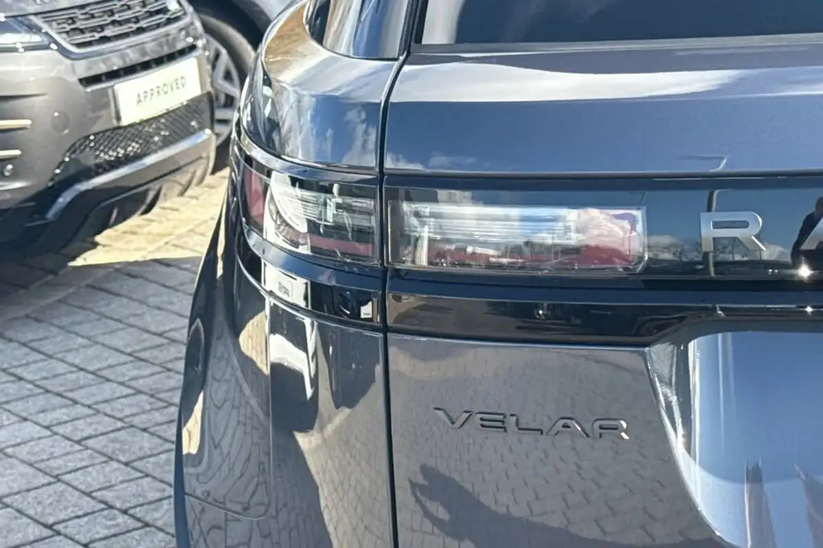 2023-land-rover-range-rover-velar-20-d200-dynamic-se-big-26