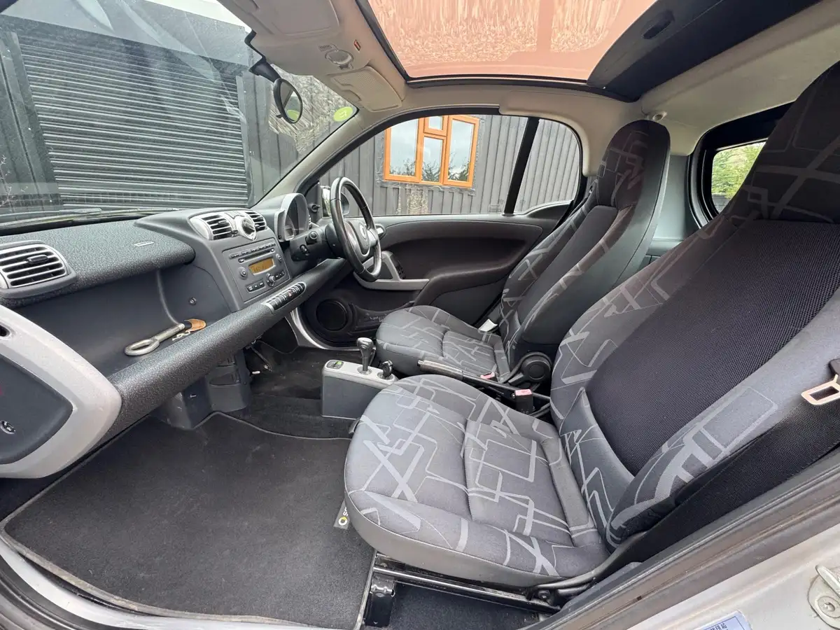2009-smart-fortwo-10-passion-71bhp-coupe-big-14