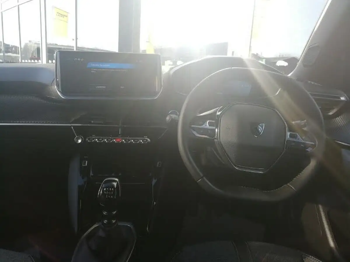 2024-peugeot-2008-suv-12-puretech-allure-130ps-big-2