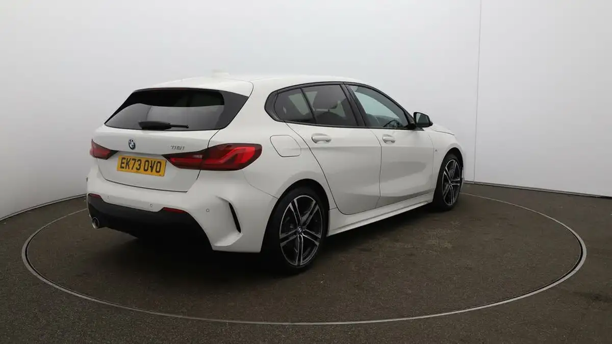 2023-bmw-1-series-15-118i-m-sport-lcp-dct-big-52
