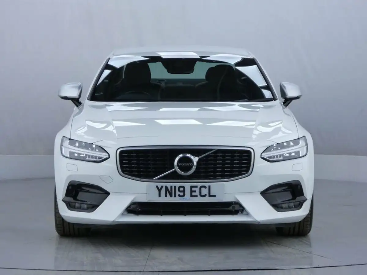 2019-volvo-s90-20td-d4-r-design-big-1