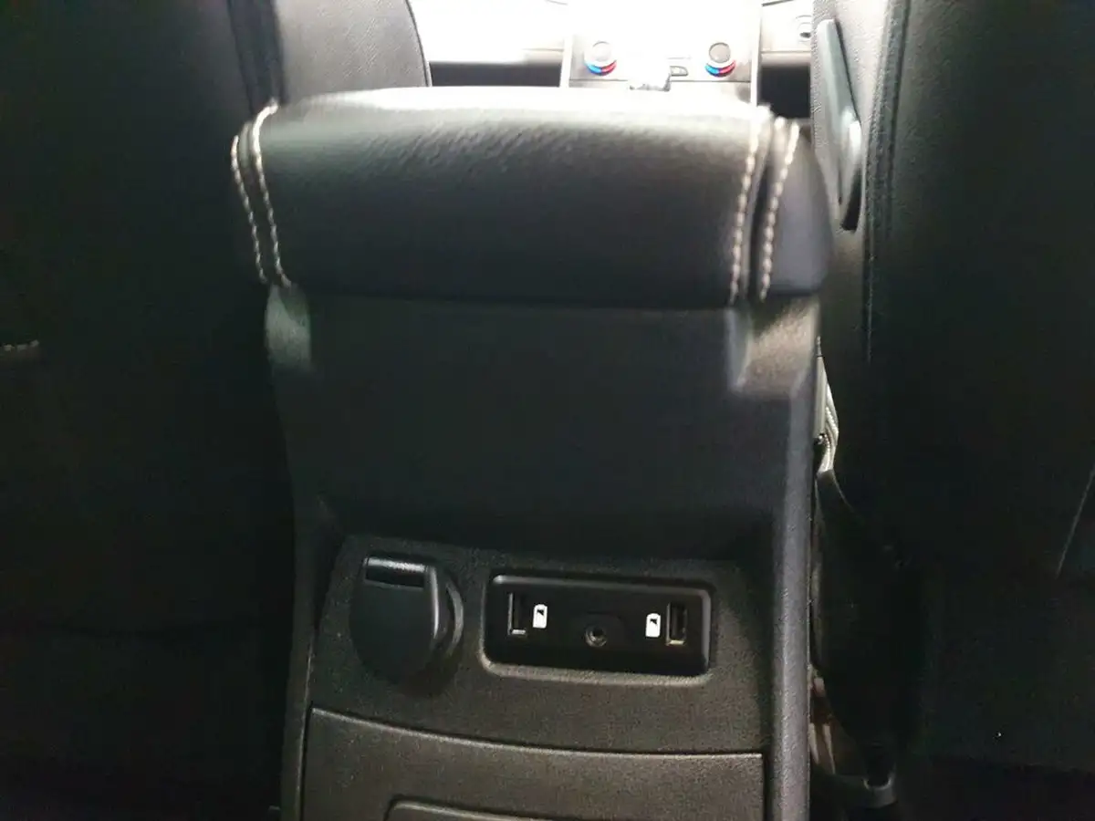 2017-renault-master-23dci-lm35-130-business-medium-roof-panel-van-big-15