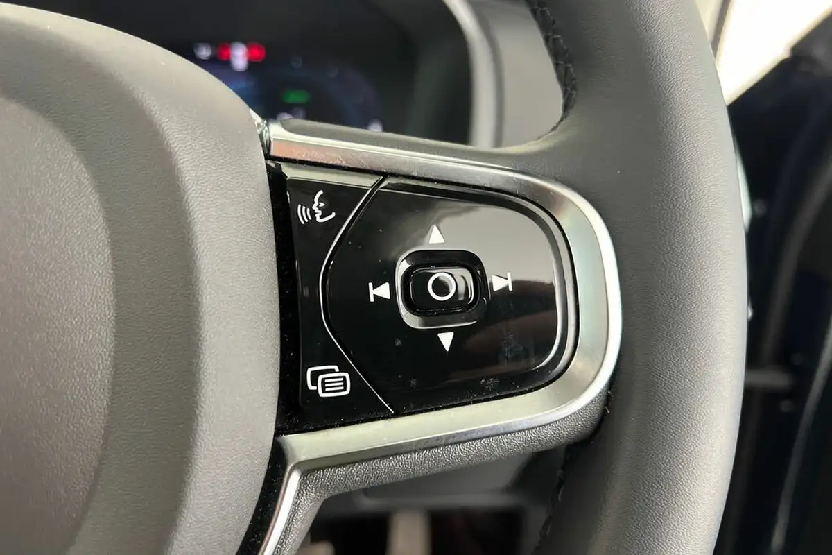 2023-volvo-xc90-20-t8-plus-big-11