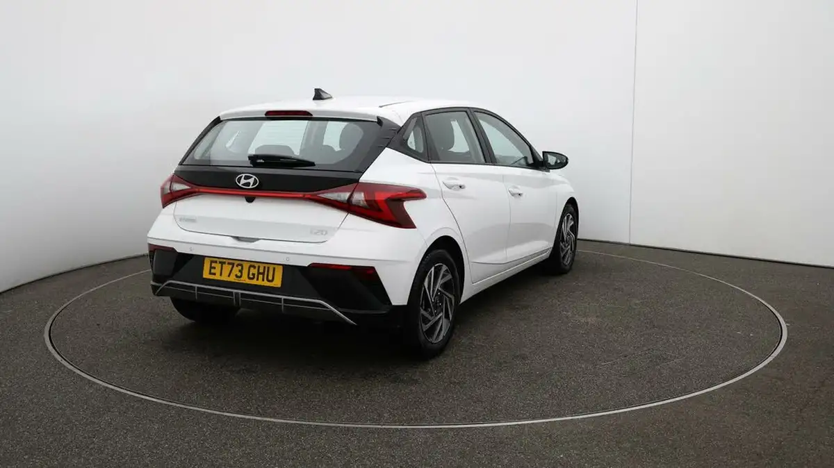 2024-hyundai-i20-10-t-gdi-advance-big-54