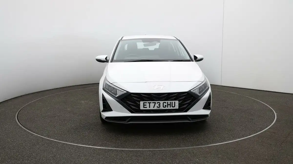 2024-hyundai-i20-10-t-gdi-advance-big-2