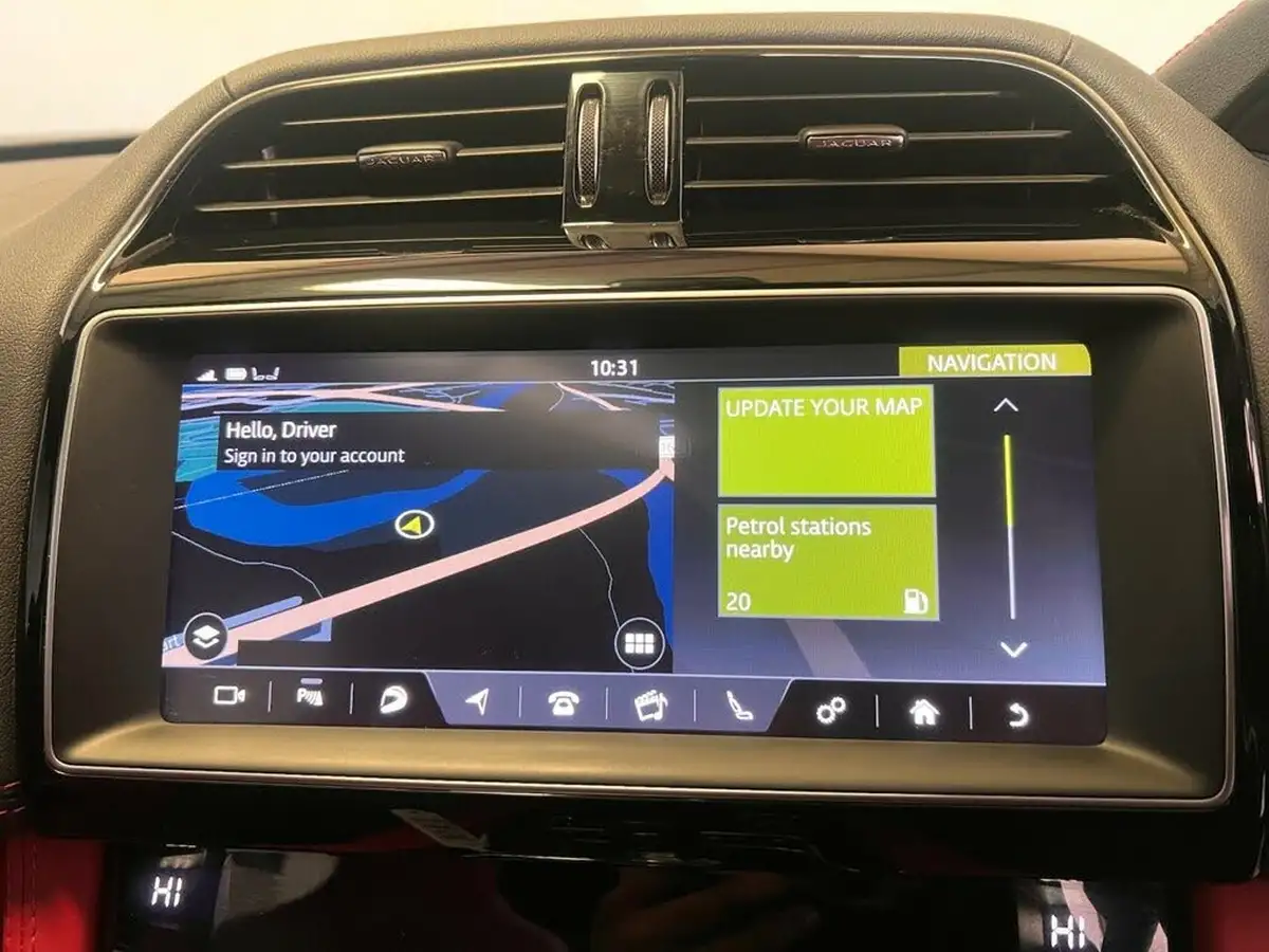 2019-jaguar-f-pace-50-v8-sc-svr-ss-big-37