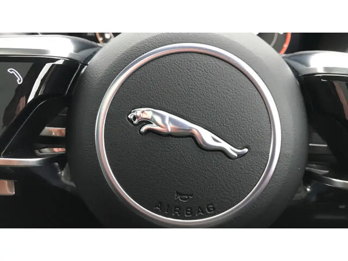 2024-jaguar-f-pace-20-d200-r-dynamic-hse-black-big-45
