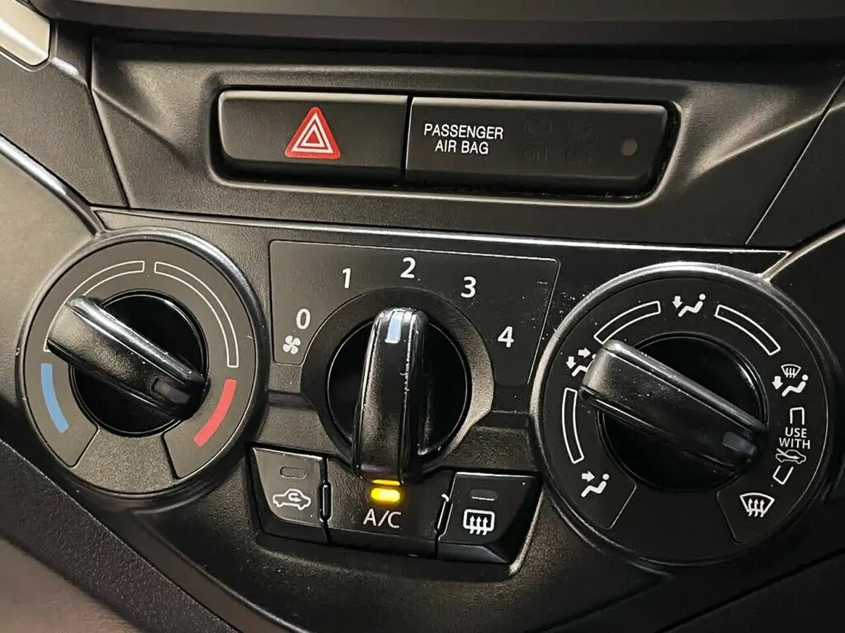 2018-suzuki-baleno-12-dualjet-sz3-big-22