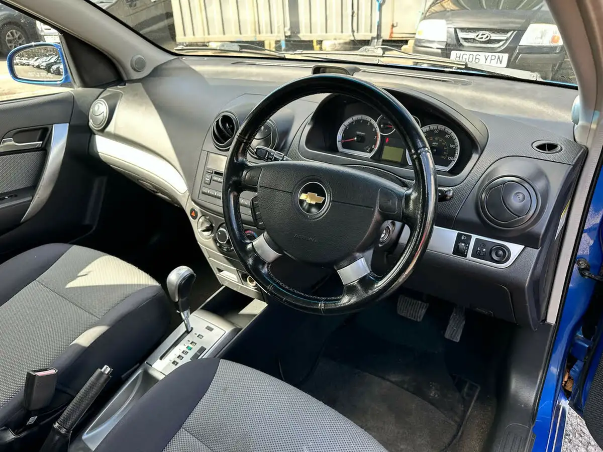 2009-chevrolet-aveo-14-lt-auto-big-9