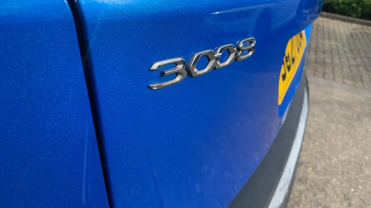 2021-peugeot-3008-suv-12-puretech-allure-premium-eat8-big-42