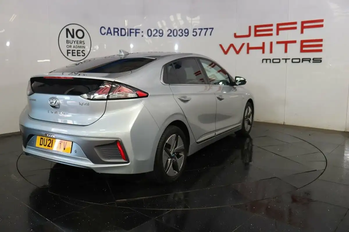 2021-hyundai-ioniq-16-gdi-premium-se-hybrid-big-4