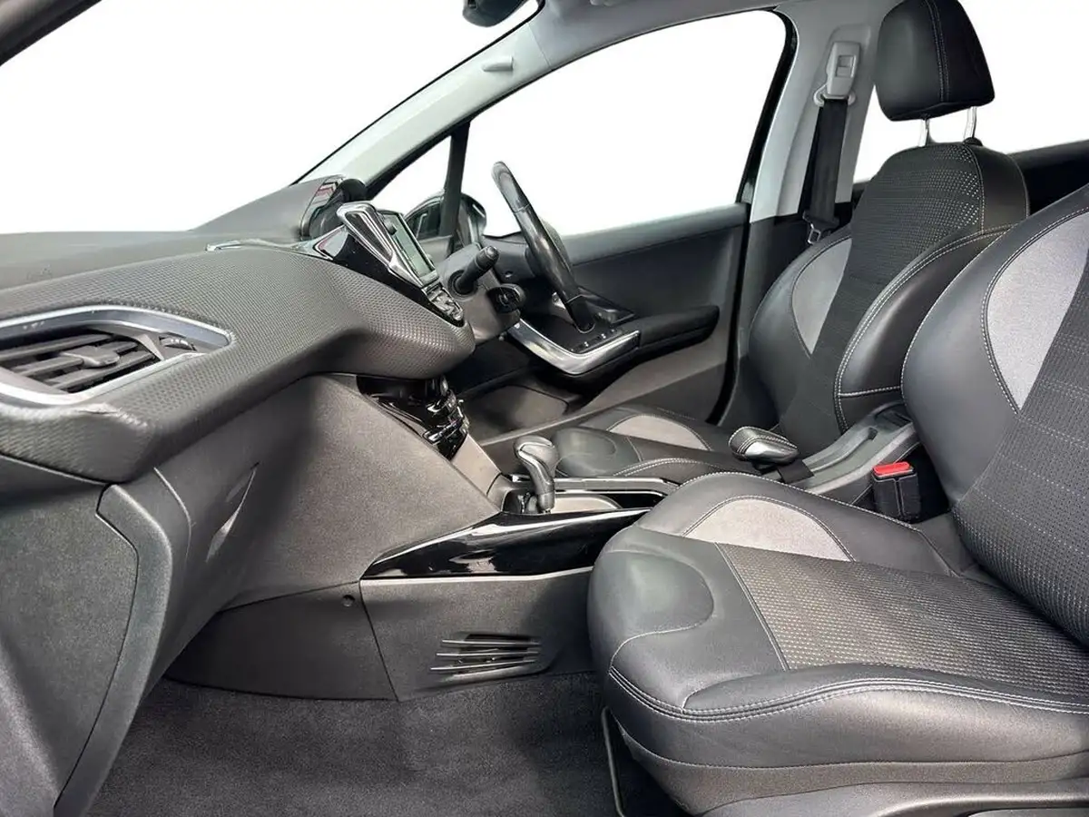 2017-peugeot-2008-suv-12-puretech-allure-110bhp-ss-eat6-big-9