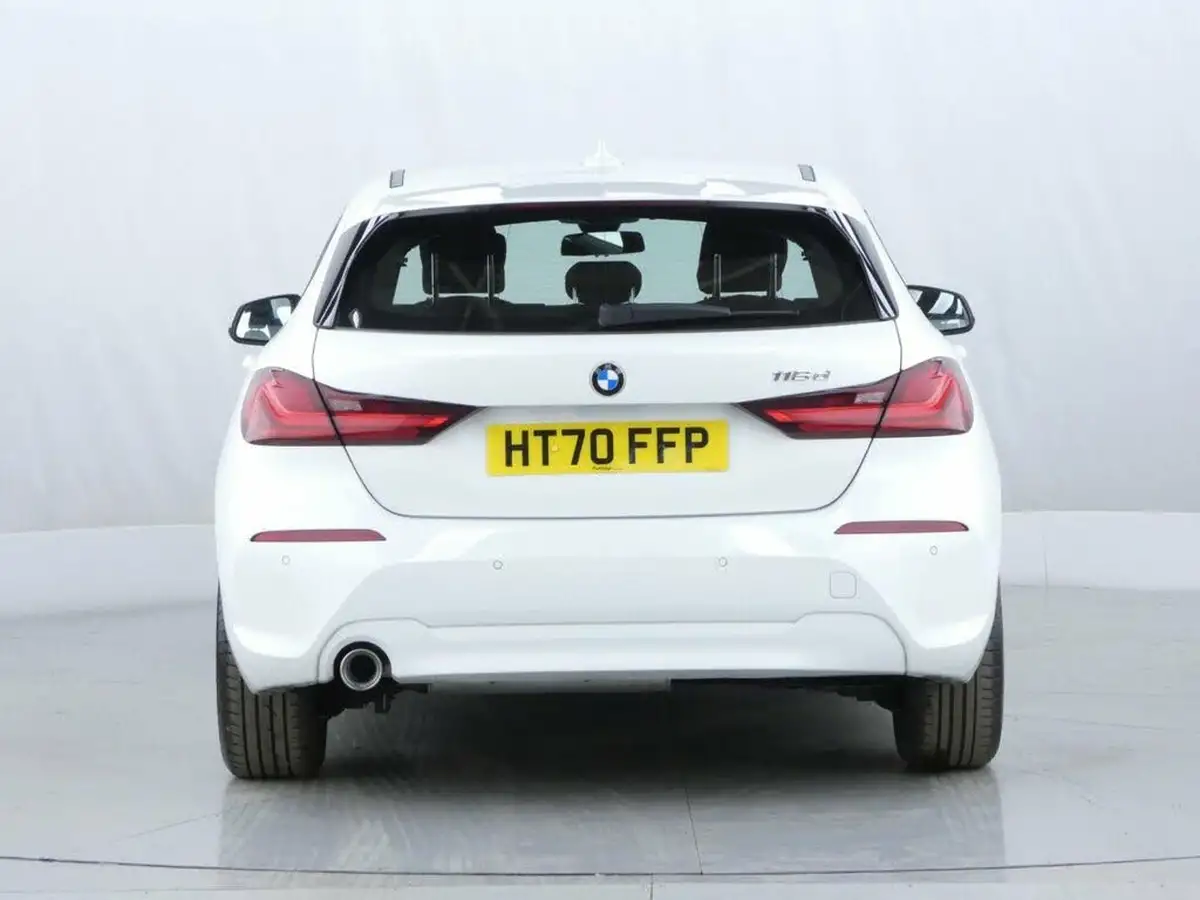 2021-bmw-1-series-15td-116d-se-dct-big-6