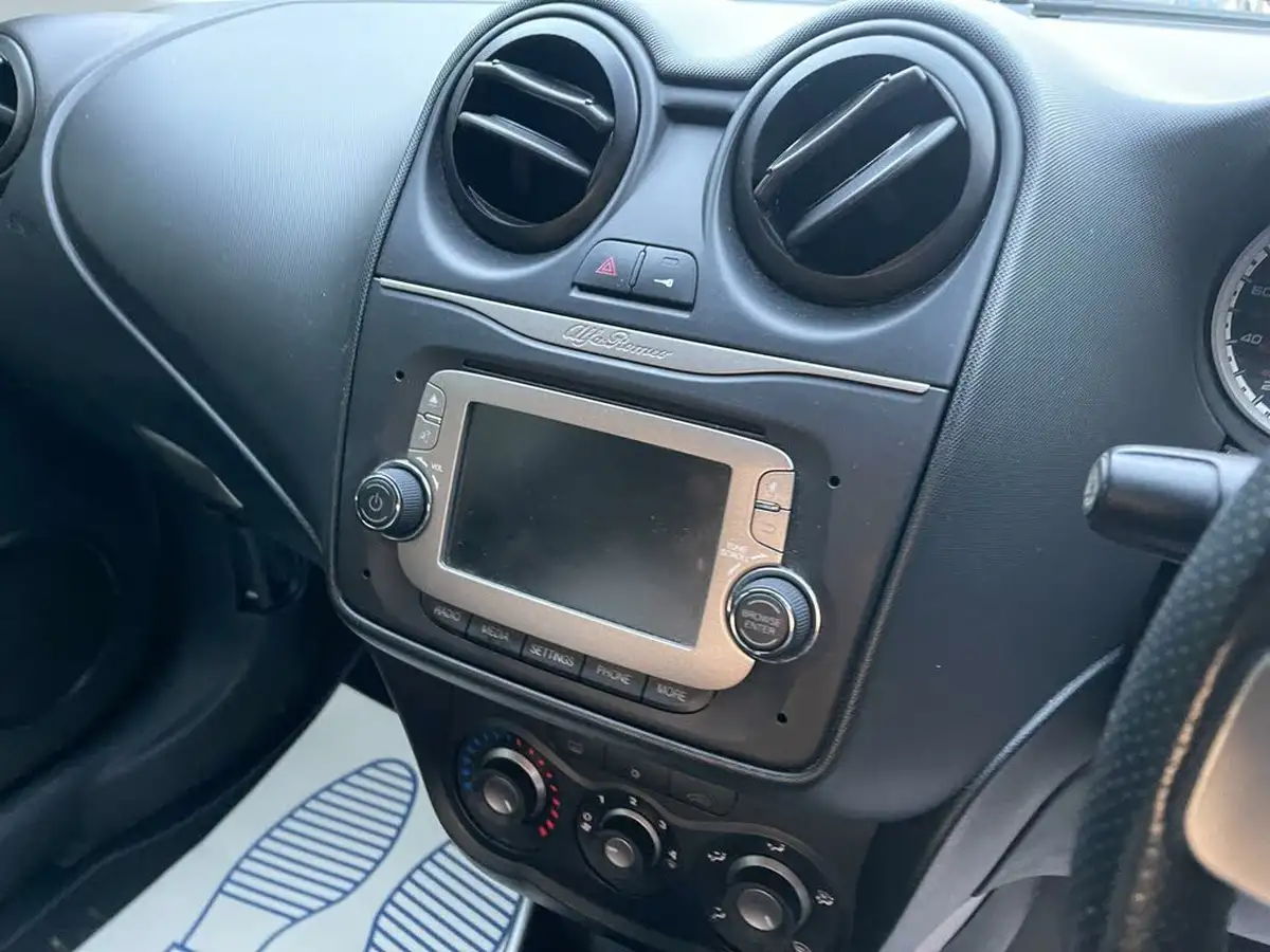 2015-alfa-romeo-mito-09-progression-big-18