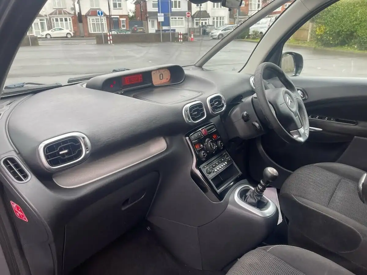 2011-citroen-c3-picasso-16td-exclusive-8v-110ps-big-26