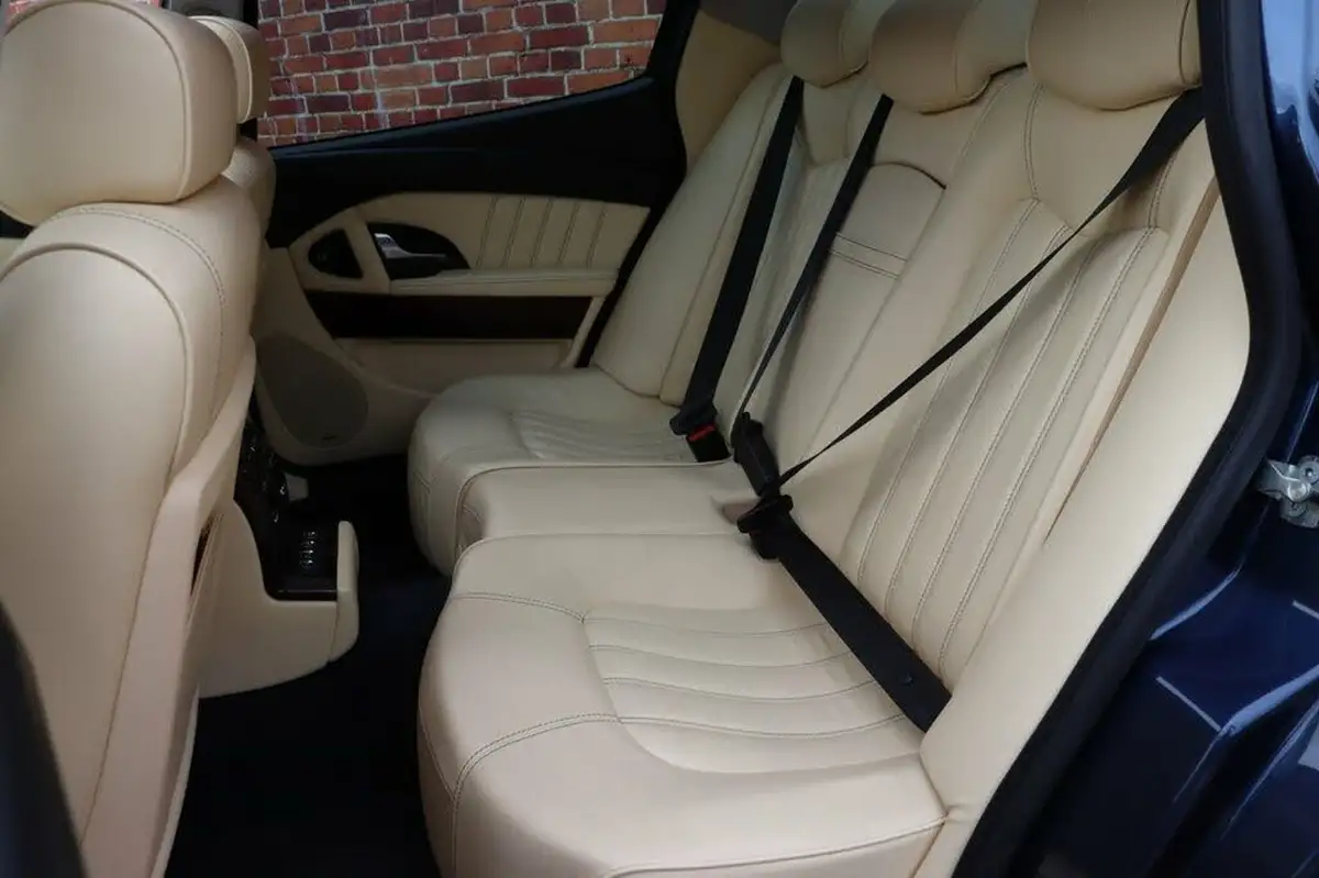 2006-maserati-quattroporte-42-seq-big-18
