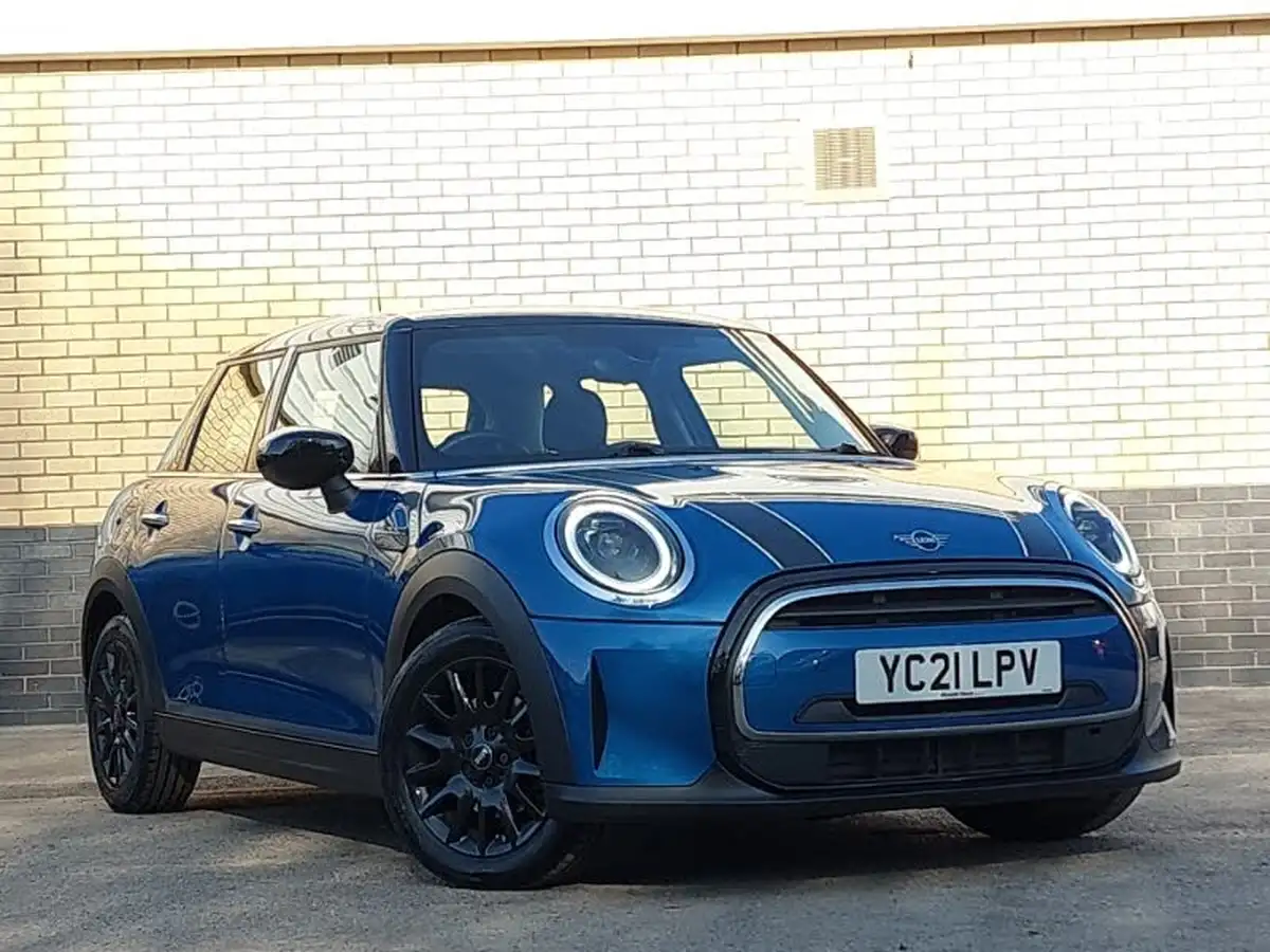 2021-mini-cooper-15-cooper-classic-hatchback-5d-big-0