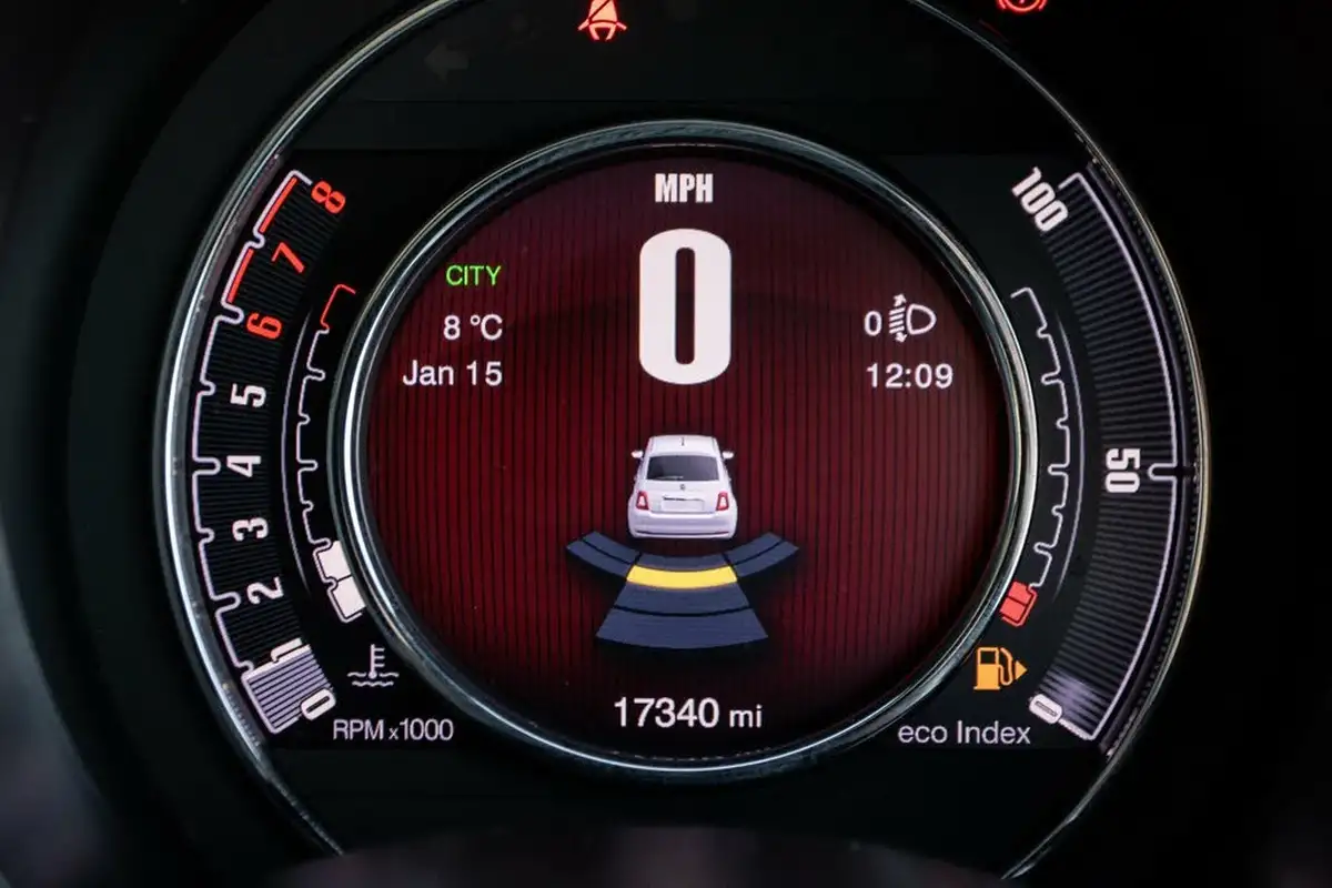 2020-fiat-500-10-star-big-31