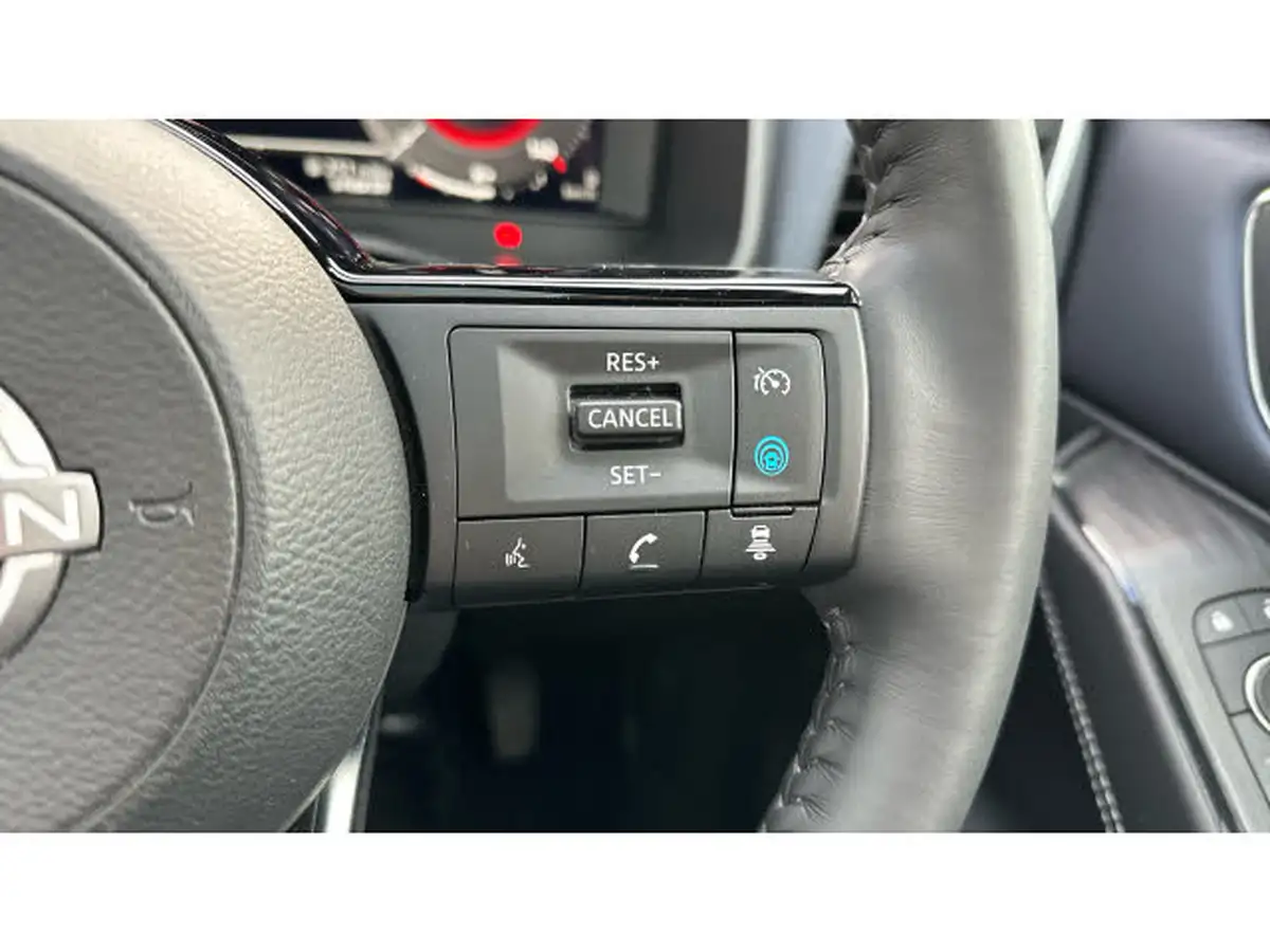 2024-nissan-qashqai-15-tekna-big-21