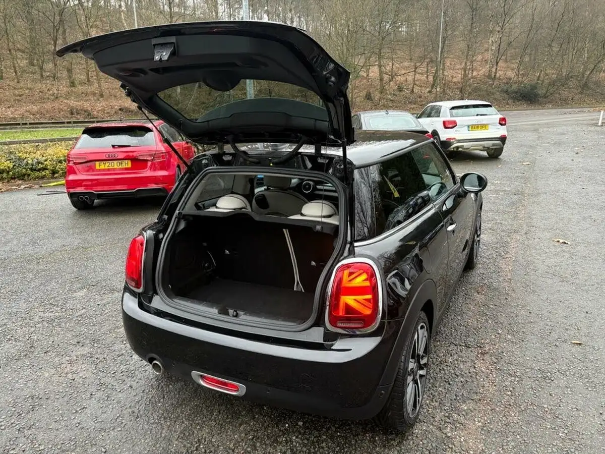 2019-mini-cooper-15-cooper-exclusive-134bhp-hatchback-3d-auto-big-28
