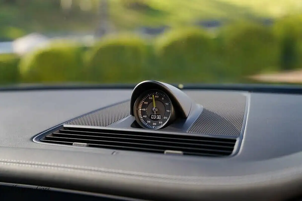 2022-porsche-panamera-30-4-e-hybrid-sport-turismo-big-54