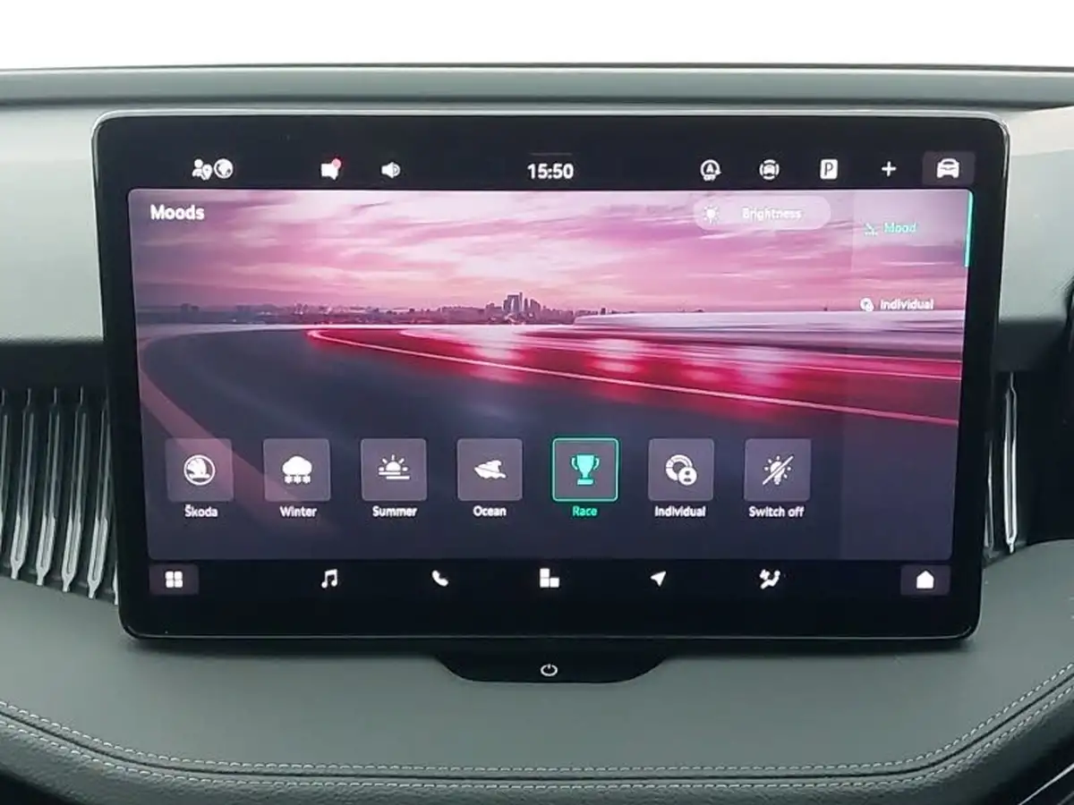 2024-skoda-superb-big-14