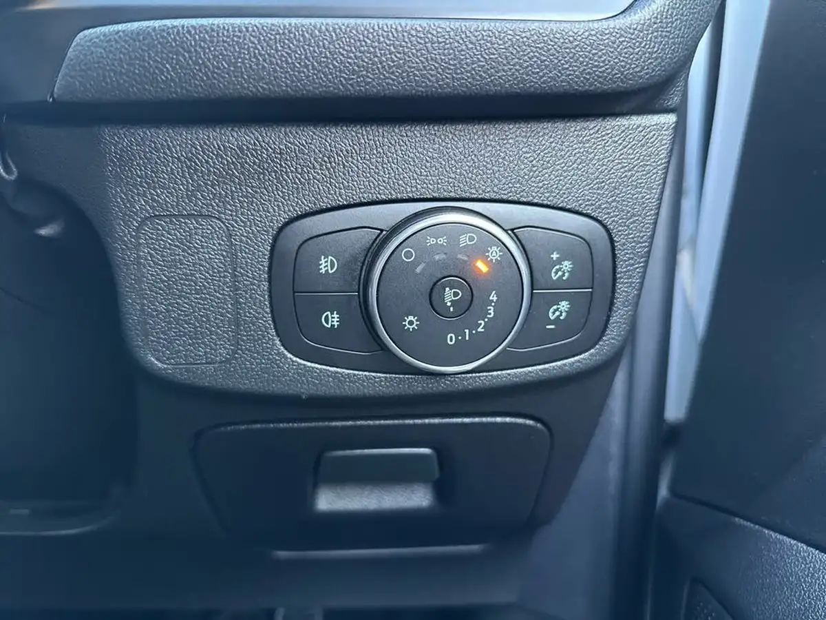 2019-ford-focus-10t-st-line-x-hatchback-big-22