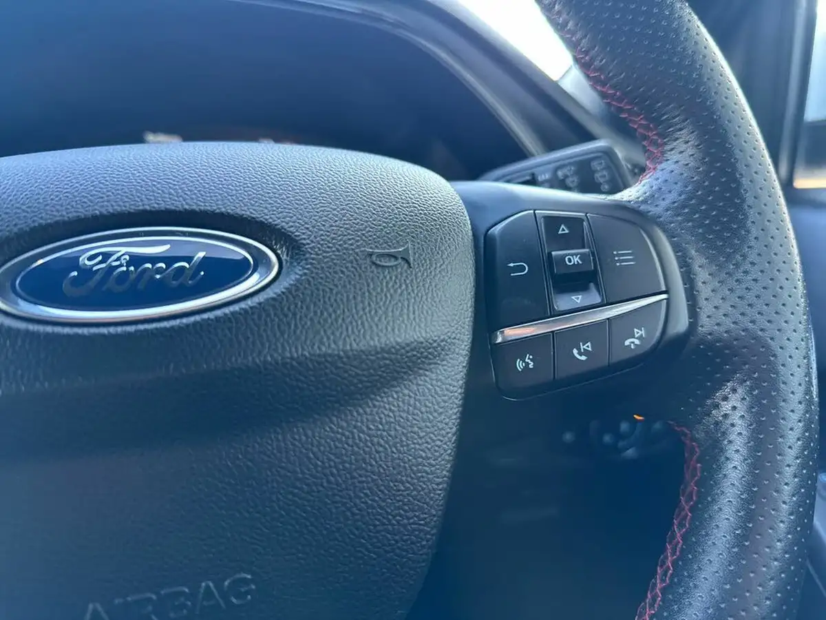 2019-ford-focus-10t-st-line-x-hatchback-big-26